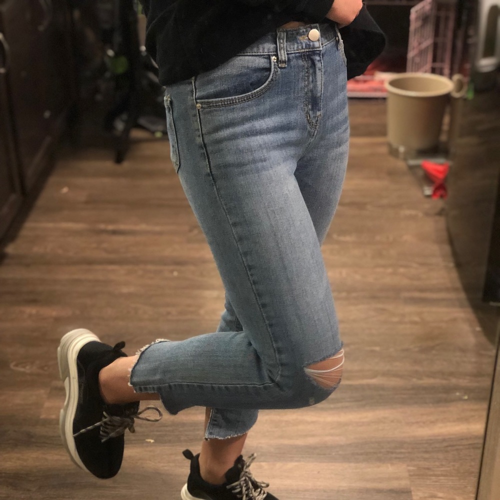 Korean style crop jeans ❤️new❤️